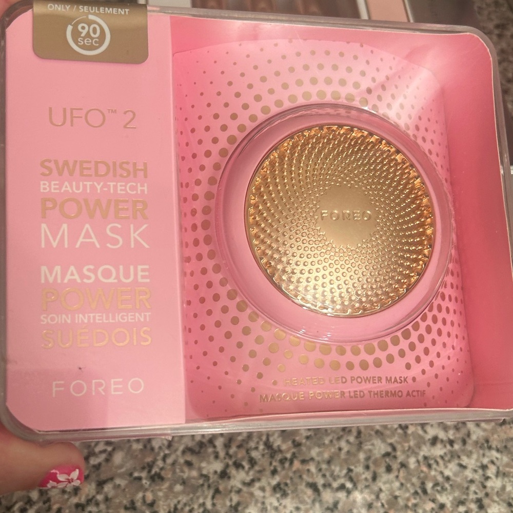 Foreo UFO 2 Face LED Treatment Thermotherapy Cryotherapy Authentic New Sealed.